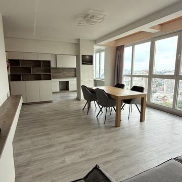 Богдана Хмельницького вул., 39