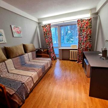 Братиславська вул., 14б