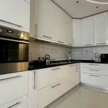 Олени Пчілки вул., 8