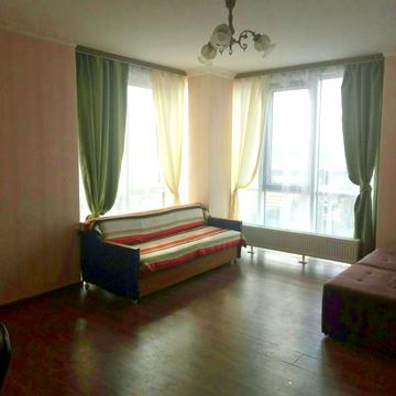 Юрія Шумського вул., 5