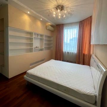 Середньофонтанська вул., 19-А