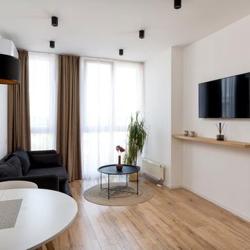 Салютна вул., 2к1