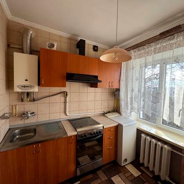 Білоцерківська вул., 4