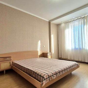 Миколи Бажана просп., 14