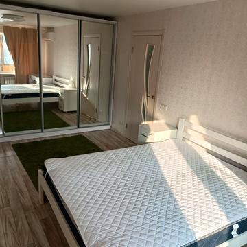 Верховної Ради бульв., 31