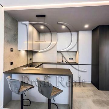 Родини Крістерів вул., 16