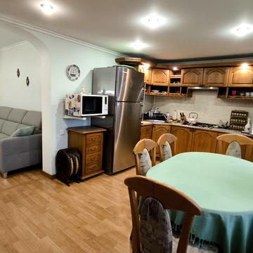 Олексія Вадатурського вул. (Маршала Малиновського), 47