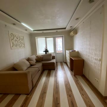 Будівельників вул., 8-А