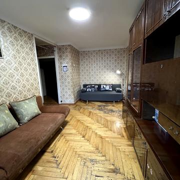 Якова Новицького вул., 7