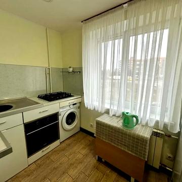 Олександра Махова вул. (Жолудєва), 5