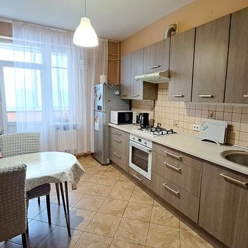 Червоної Калини просп., 64