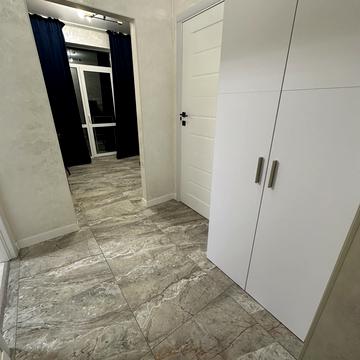 Гетьманська вул., (Будинок 5)