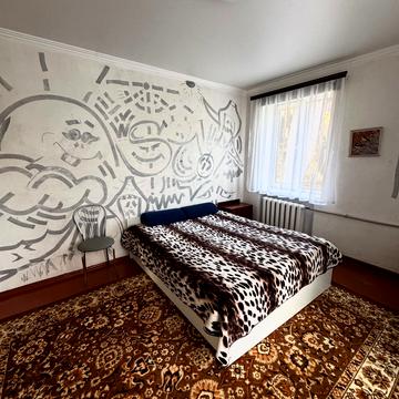 Павла Чубинського вул., 11