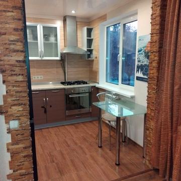 Михайла Донця вул., 20