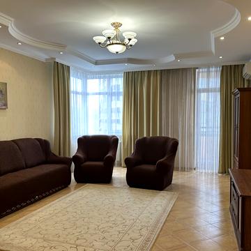 Старонаводницька вул., 6-Б