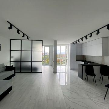 Стрийська вул., 108