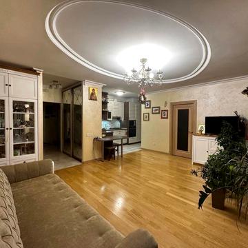 Роксоляни вул., 87