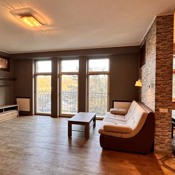 Кубанська вул., 8