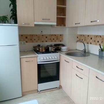 Нескорених вул. (Героїв Праці), 4