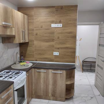 Левка Лукяненка вул. (Ватутіна), 137-В