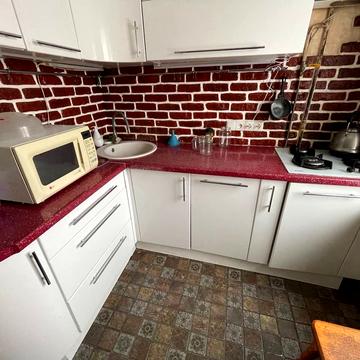 Андрія Малишка вул., 3