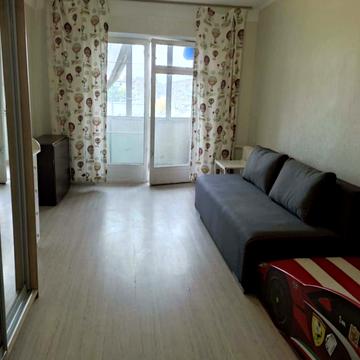 Мілютенка вул., 30/12