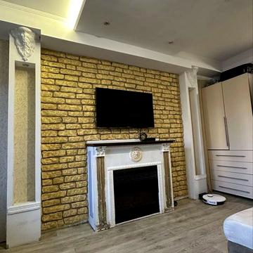 Юності вул., 7