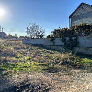 Озерна вул., 1