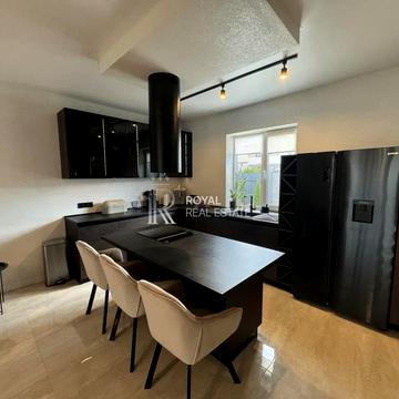 Виноградна вул.