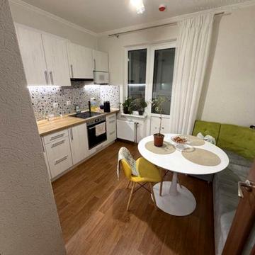 Моторний пров., 11