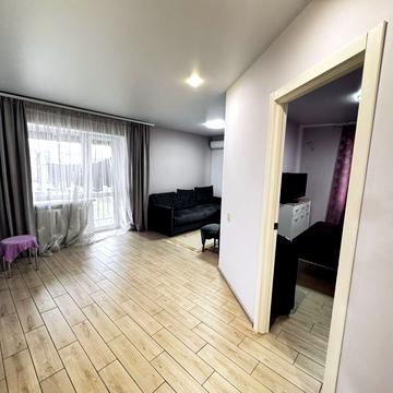 Героїв України вул. (Теплична), 3