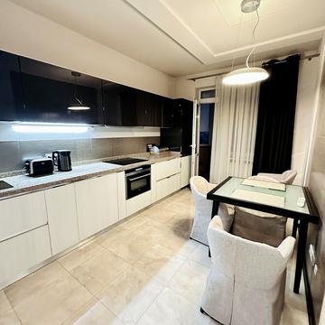 Козацька вул., 112