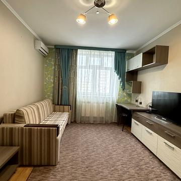 Петра Калнишевського вул. (Михайла Майорова), 7