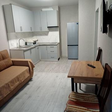 Дніпровська набережна вул., 18-А