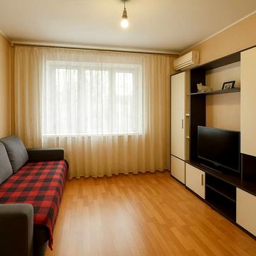 Героїв Крут вул. (Валентини Терешкової), 40