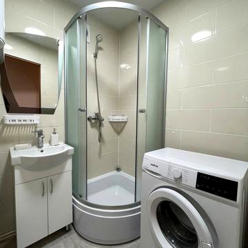 Української Перемоги вул. (Академіка Сахарова), 33