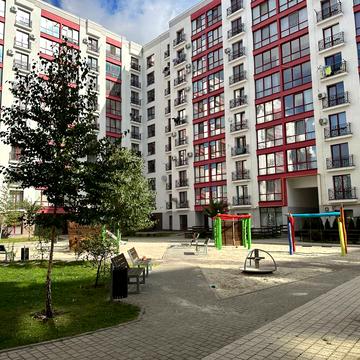 Бастіонна вул., 1