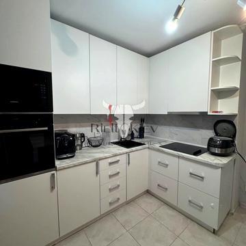 Юлії Здановської вул. (Ломоносова), 85