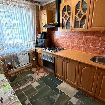 Володимирська вул., 1