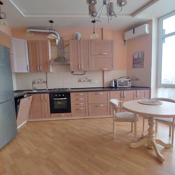 Княгині Ольги вул., 8