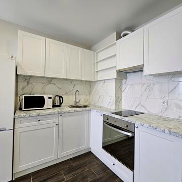 Олега Мудрака вул. (Генерала Наумова), 1-Б