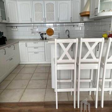 Драгоманова вул., 10