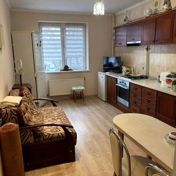 Володимира Великого вул. (Артема), 22