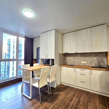 Центральна вул., (Будинок 3)