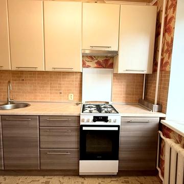 Прибузька вул., 18