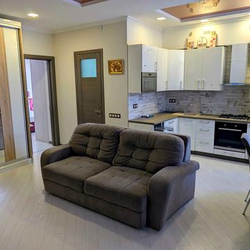 Карела Чапека вул. (Юліуса Фучика), 4