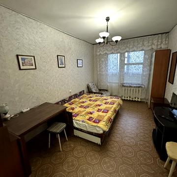 Євгена Чикаленка вул., 73