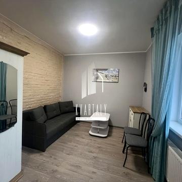 Івана Виговського вул. (Маршала Гречка), 1Д