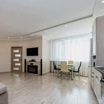 Воскресенський просп. (Перова), 10а