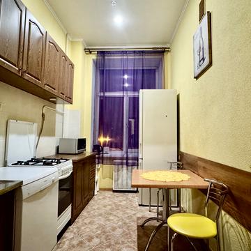 Січових Стрільців вул. (Артема), 7